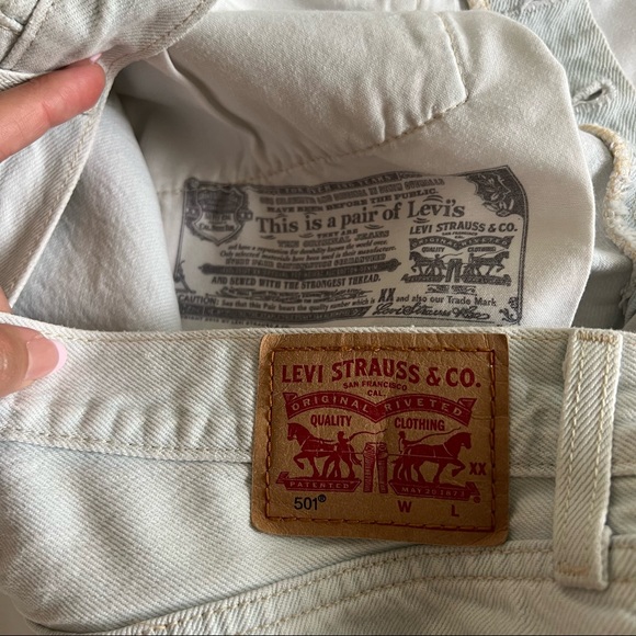 Levi’s jeans shorts 26 - Picture 5 of 5